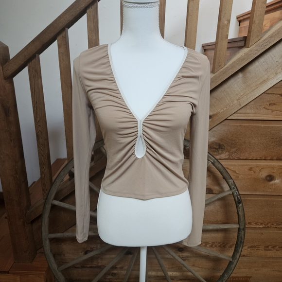 Elegant Tan Long Sleeve Women's Top - Picture 1 of 9
